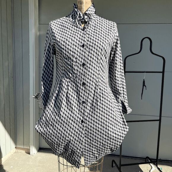 Greytone Lagenlook Structural Geometric Jacket Bubble Hem & Ruffle Collar - Picture 1 of 10